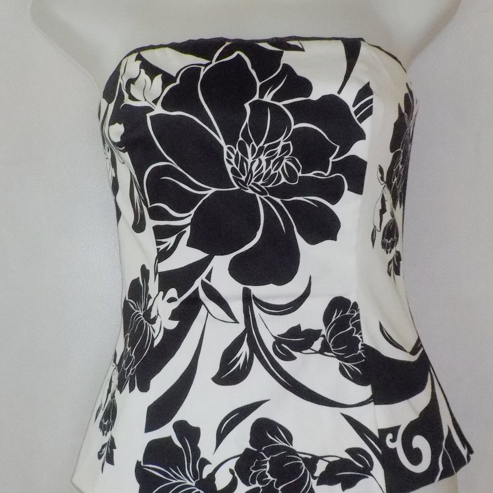White House Black Market corset sz 2 BW floral EUC